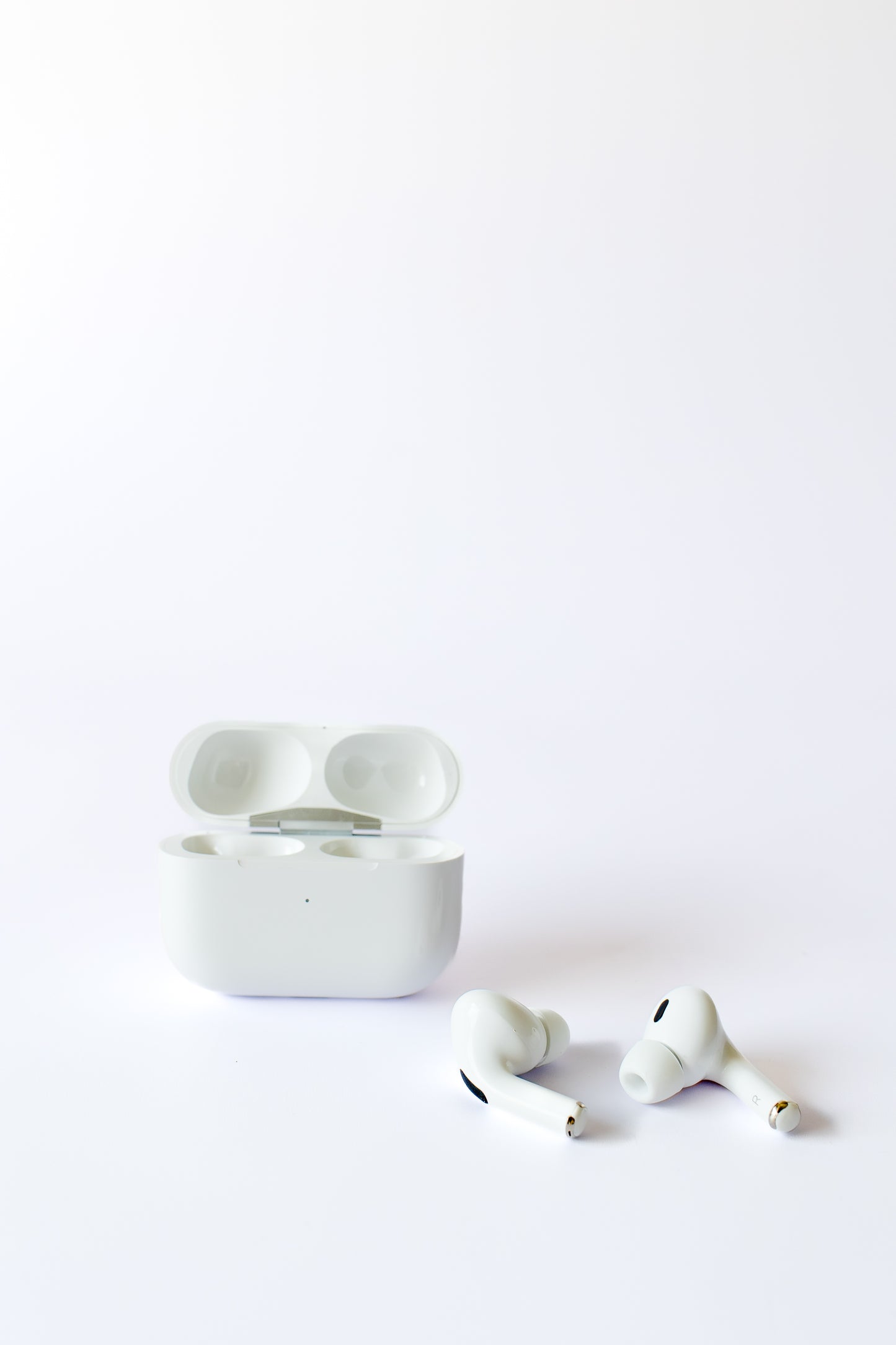 Inpods Pro 2 com caixa Magsafe ( Type C- Type C)